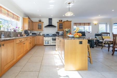 Willow House, Lou (16).jpg