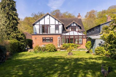 Willow House, Lou (42).jpg