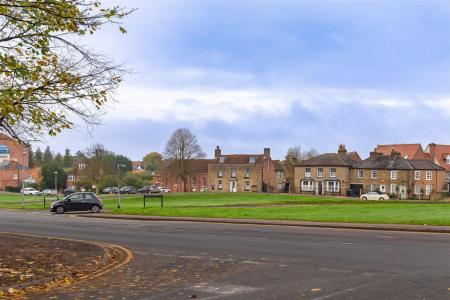 16 Redgrove House (17).jpg