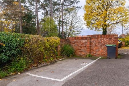 16 Redgrove House (12).jpg