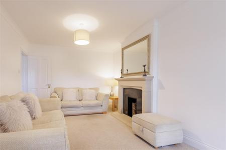1 Laburnum (6).jpg