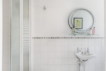 10 Lancaster Road (9).jpg