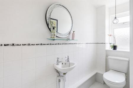 cloakroom shower room.jpg