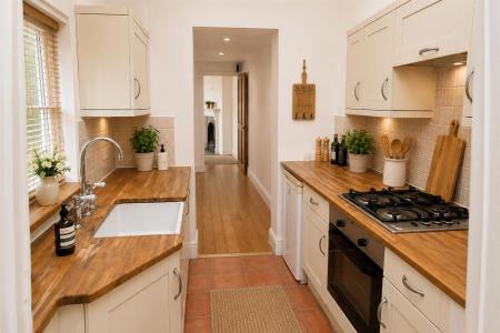 kitchen2.jpg