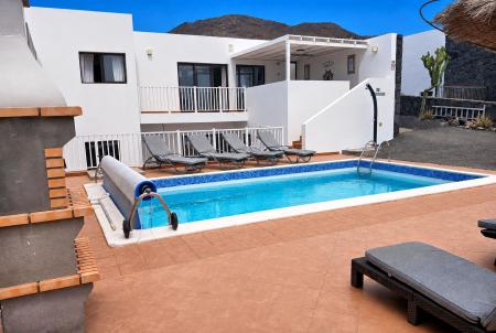 SWIMMING POOL.jpg
