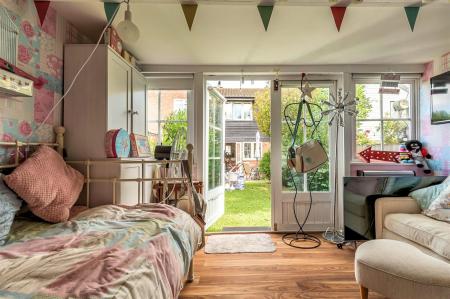 Summer House / Workshop