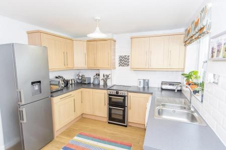 Dining Kitchen Photo 2