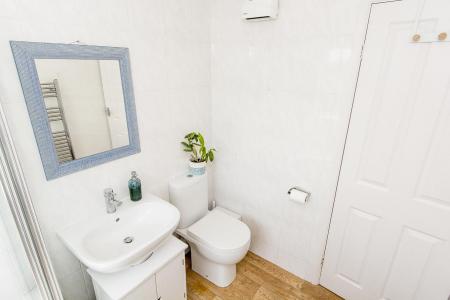 Bathroom (Photo Two)