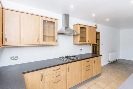 Kitchen/Breakfast Room (Photo 2)