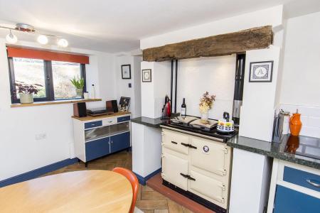 Dining Kitchen Photo 3