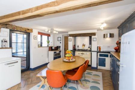 Dining Kitchen Photo 2