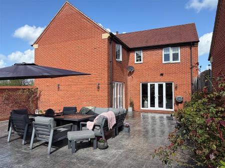 Rear Aspect Photo