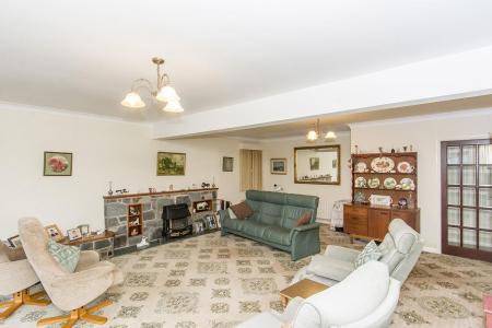Lounge (Photo Two)