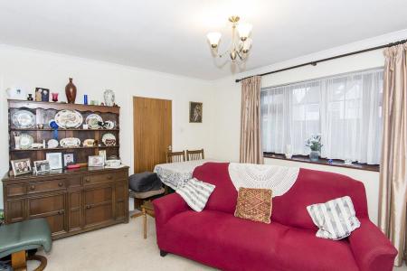 Snug/Dining Room (Photo Two)