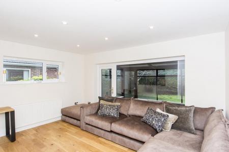 Lounge Diner Photo Two