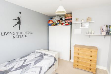 Bedroom Four photo 2