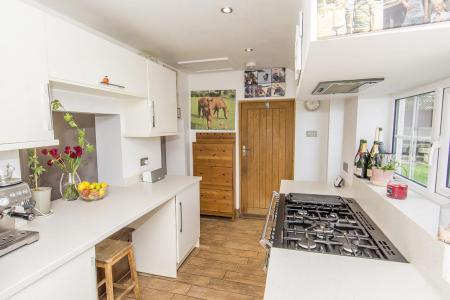 Breakfast Kitchen (Photo Two)