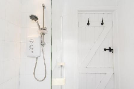 Bedroom Two En-Suite (Photo Two)