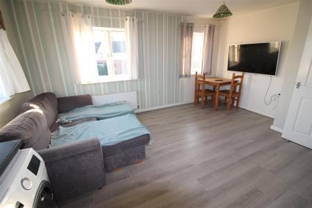 Kitchen/Living Room (Photo 2)