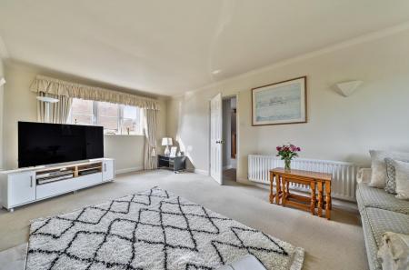 Sitting Room (Photo Two)