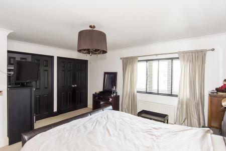 Master Bedroom photo 3