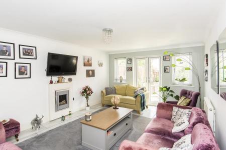 Lounge Photo 2