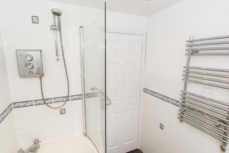 Bathroom (Photo Two)