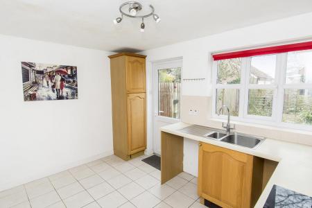 Kitchen Diner Photo Two