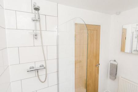 Bathroom (Photo Two)