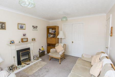 Lounge (Photo Two)