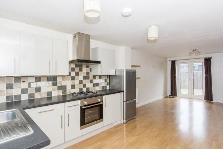 Open Plan Living Room & Kitchen Area