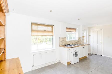 (Kitchen/Breakfast Room Photo Four)