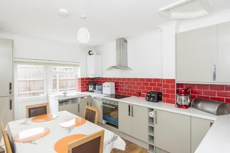 Dining/Kitchen (Ground Floor Flat)