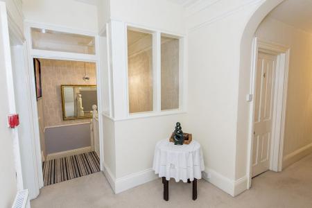 Landing (Main House)