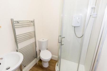 En-Suite One  (1st Floor Flat)