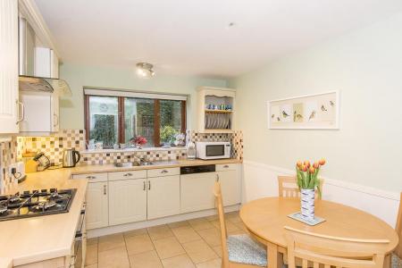 Kitchen/Breakfast Room