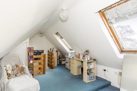 Attic Room (Photo 2)
