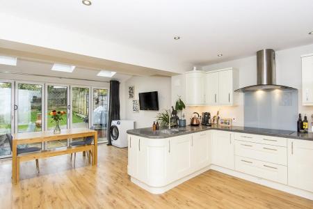 Kitchen/Living/Diner