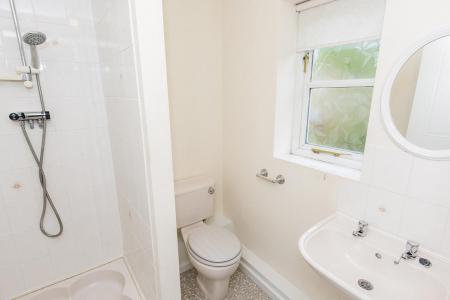 Master En-Suite