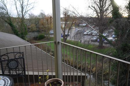 balcony.jpg
