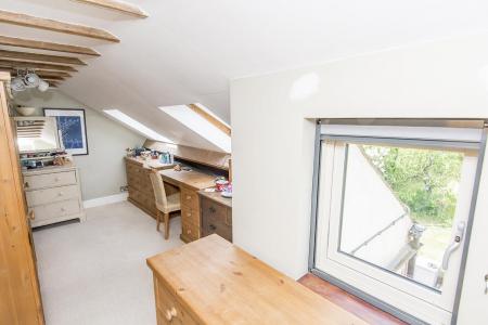 Dressing Room/Study/Fifth Bedroom