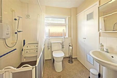 Wet Shower Room