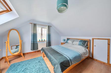 1369791-7-68fa10f...