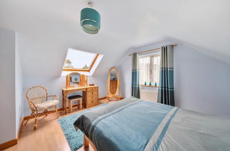 1369791-9-68fa11a...