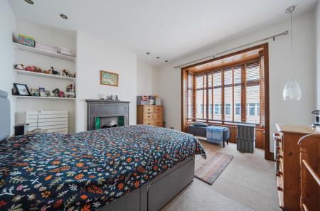 1385156-19-693869...