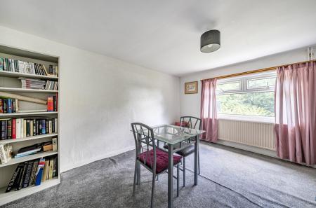 1329216-16-688784...