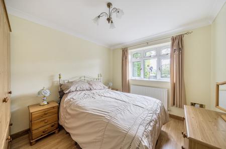 1340286-3-68a7137...