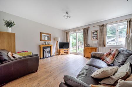 1343665-10-68b56c...