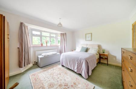 1343664-12-68b06d...