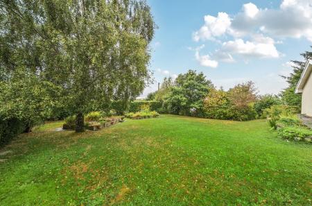 1343664-4-68b0691...